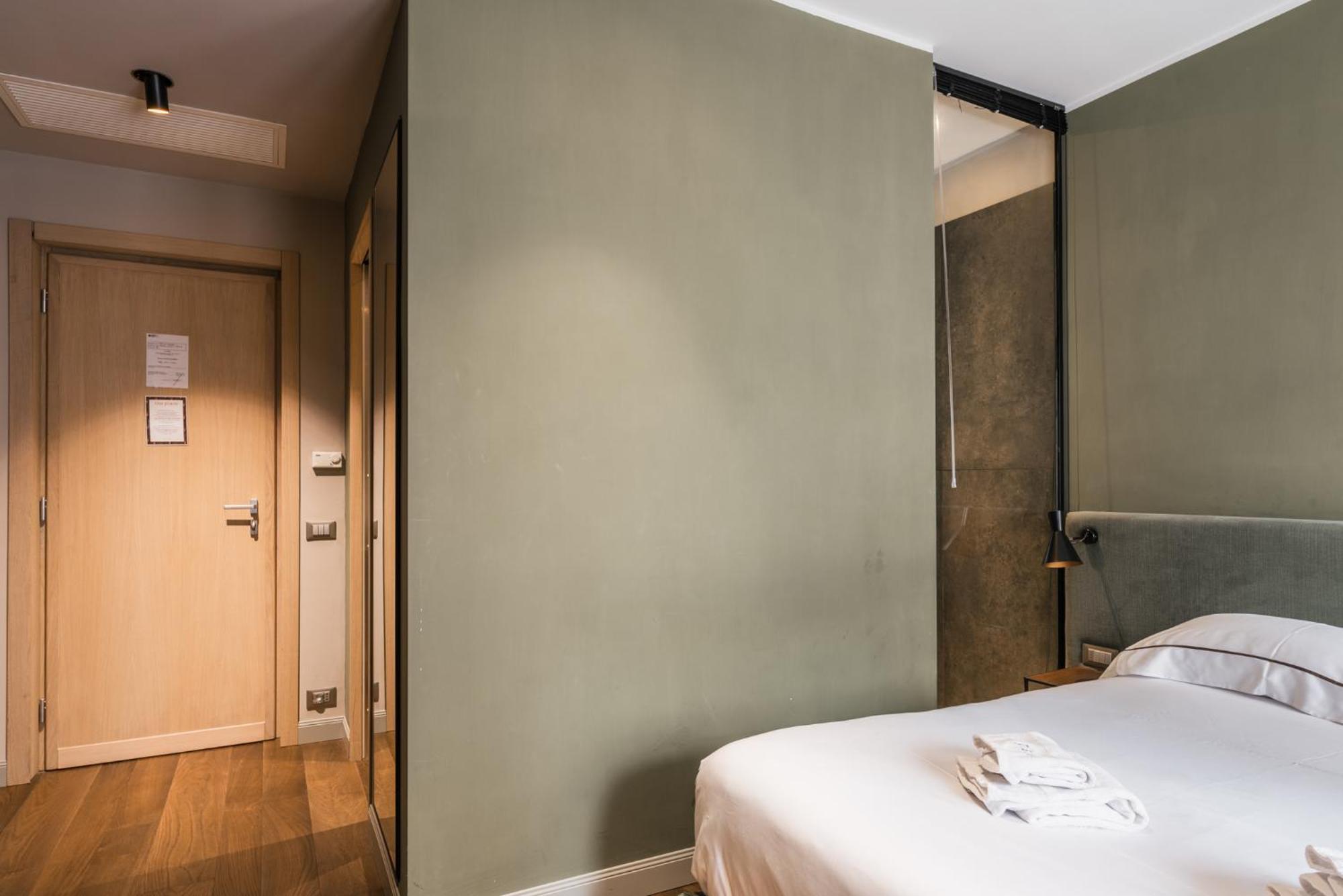 The Place 2* Roma